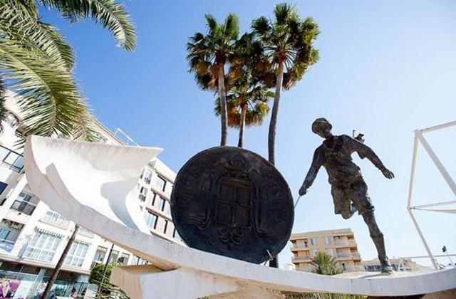 Apartamento La Libertad Estepona Bagian luar foto